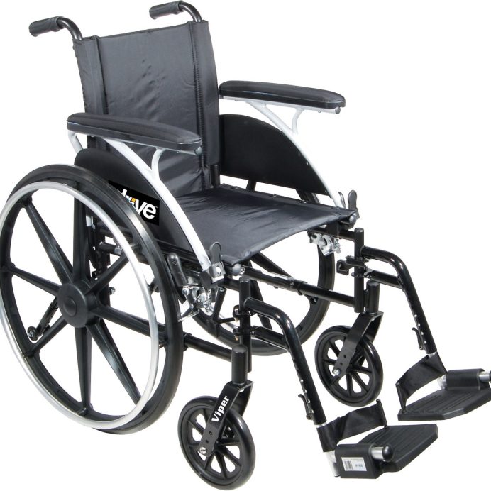 Drive Viper Wheelchair with Flip Back Removable Arms