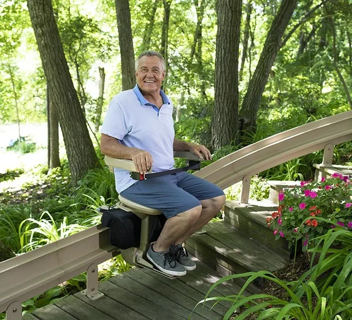 Elite Curved Outdoor Stair Lift