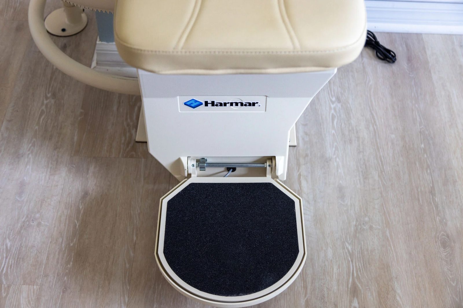 Helix Curved Stairlift - Image 5