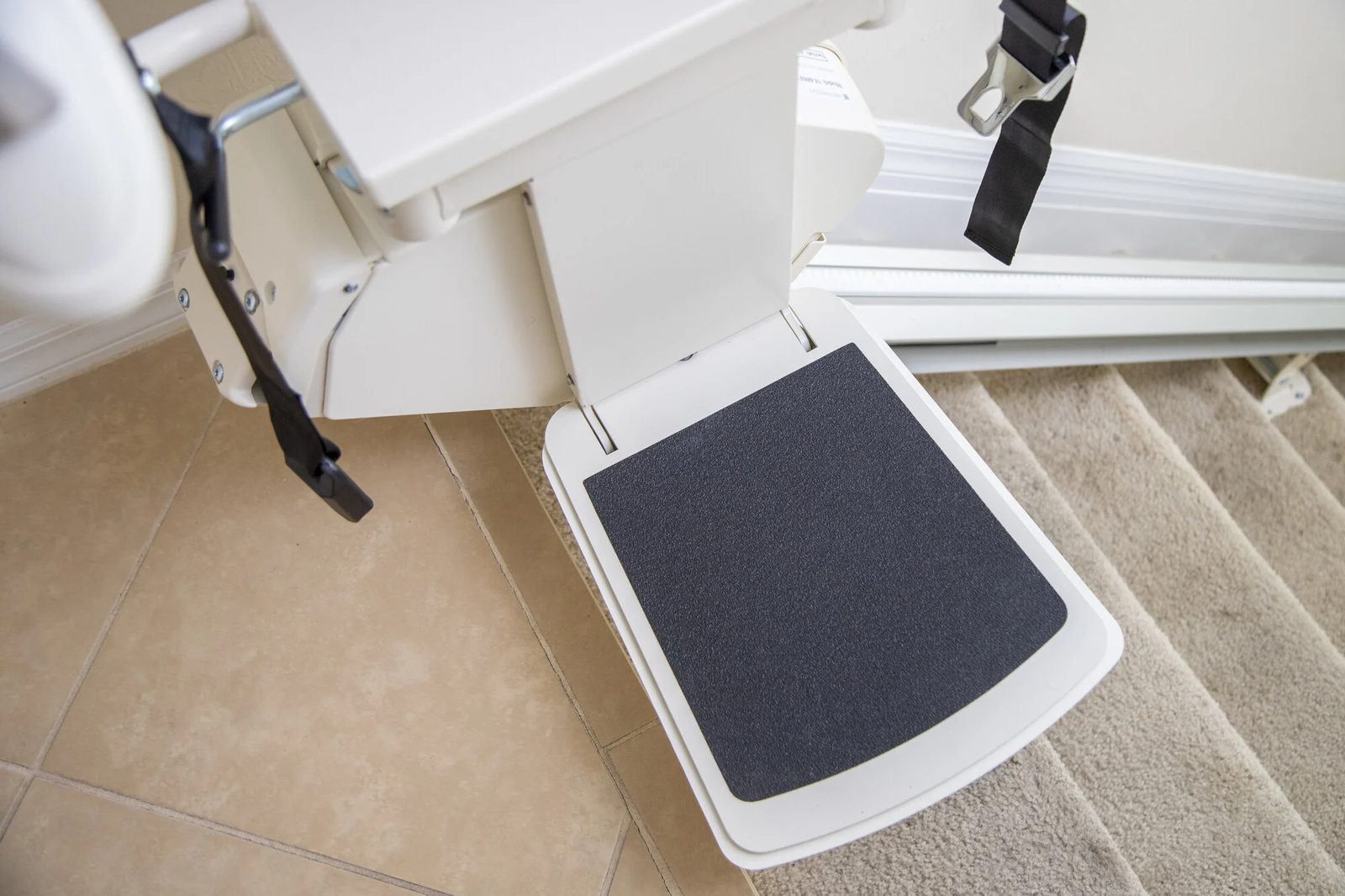 SL300 Pinnacle Stairlifts - Image 4