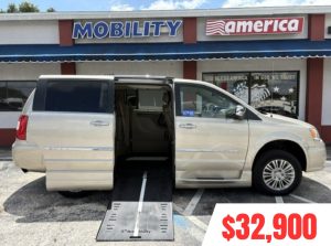 2015 Chrysler Town & Country Touring