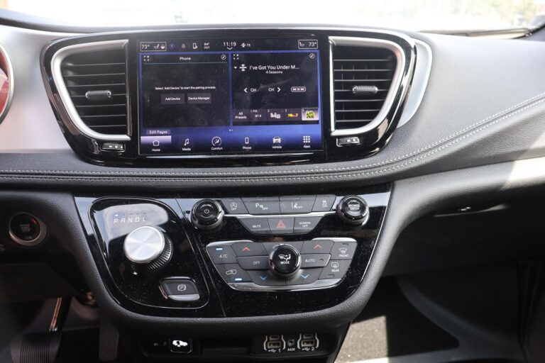 2024 Chrysler Pacifica